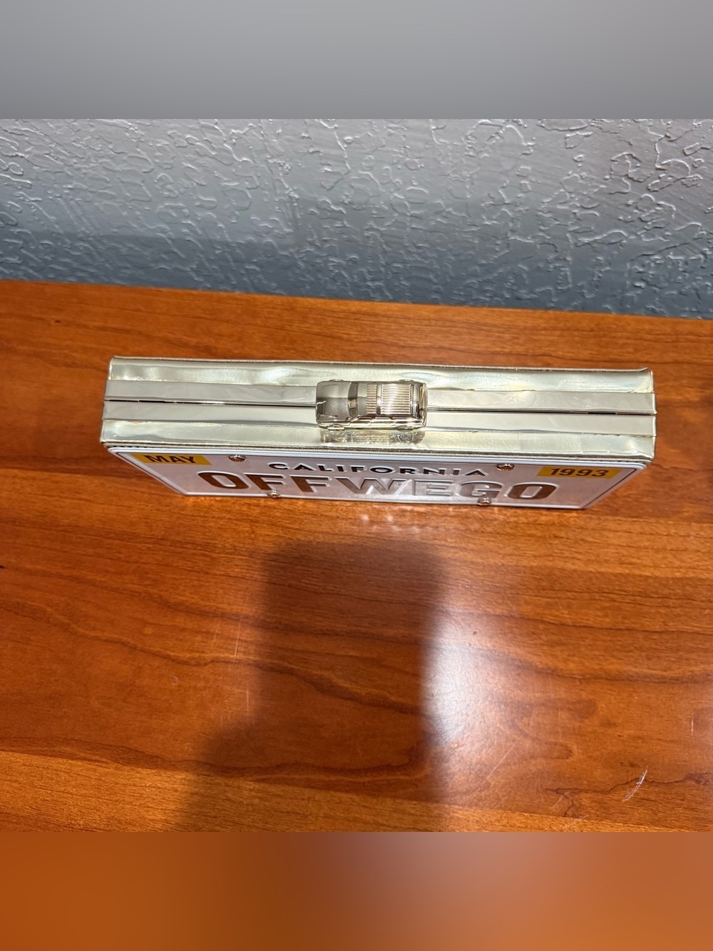 Kate Spade Clutch "Off We Go" California License Plate Clutch Collector’s Item - Picture 12 of 12